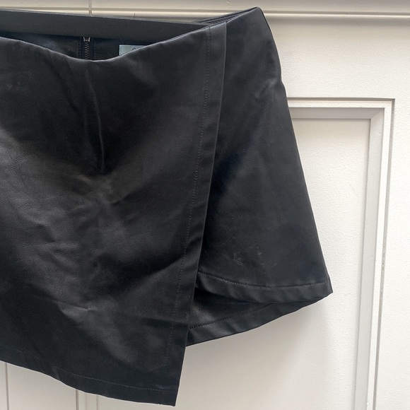 Mini Skort - Picture 2 of 3